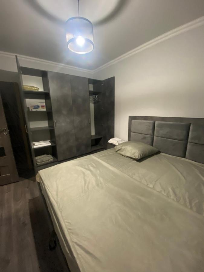 2 Cosy Apartment In Townhouse Near Airport Evn Geghanist  Eksteriør billede